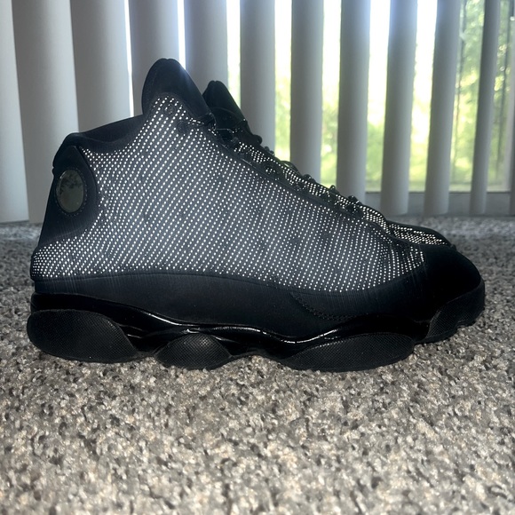 13 Retro 'Black Cat' - Picture 1 of 4